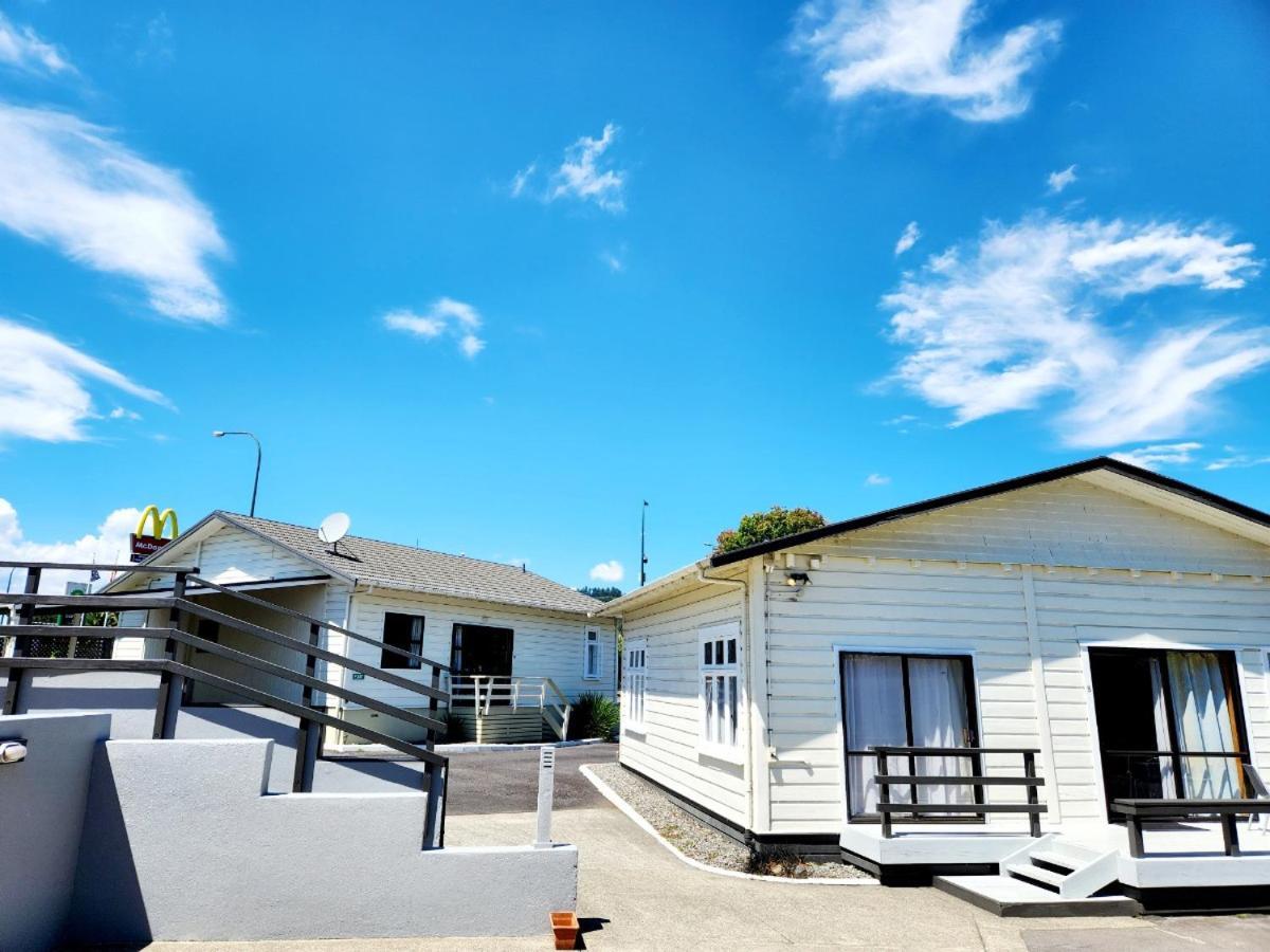 Kelly'S Riverside Motel Taumarunui Exterior photo